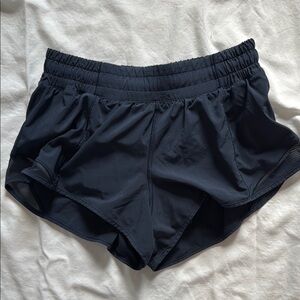 Lululemon Hotty Hot 2.5 Women's Black Athletic Shorts